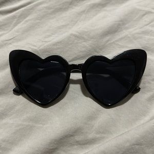 Black heart sunglasses